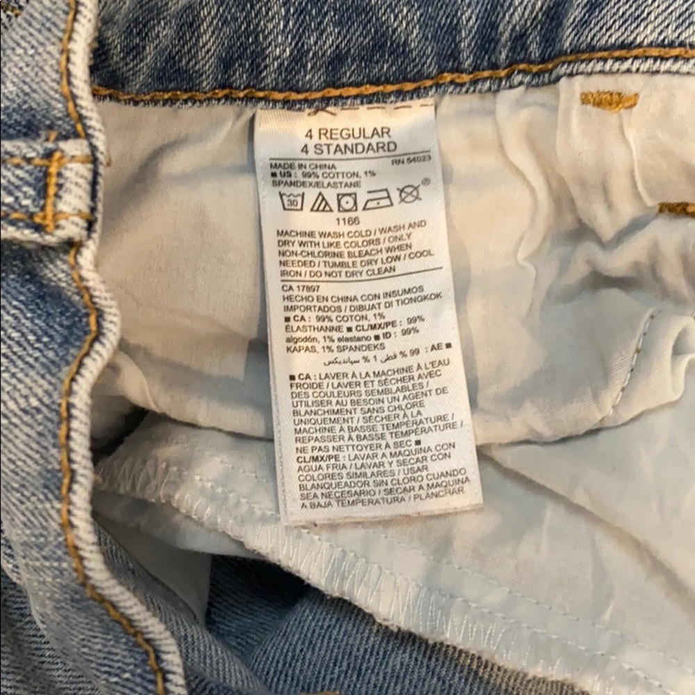 Boyfriend Cut Distressed Jeans - Picture 4 of 6